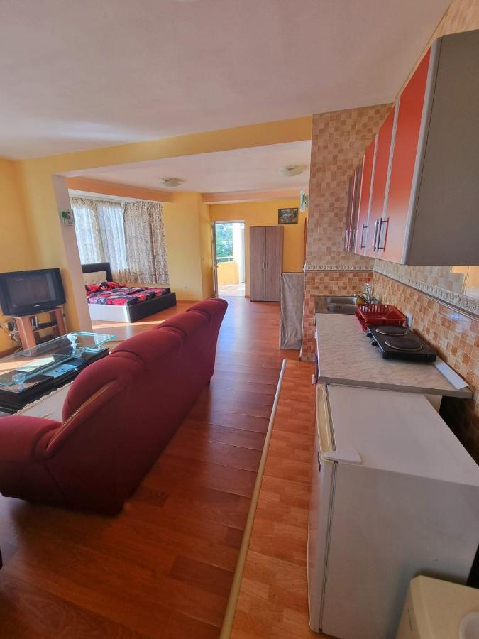 Grandino Holiday Rooms&Apartments Ulcinj Exterior photo