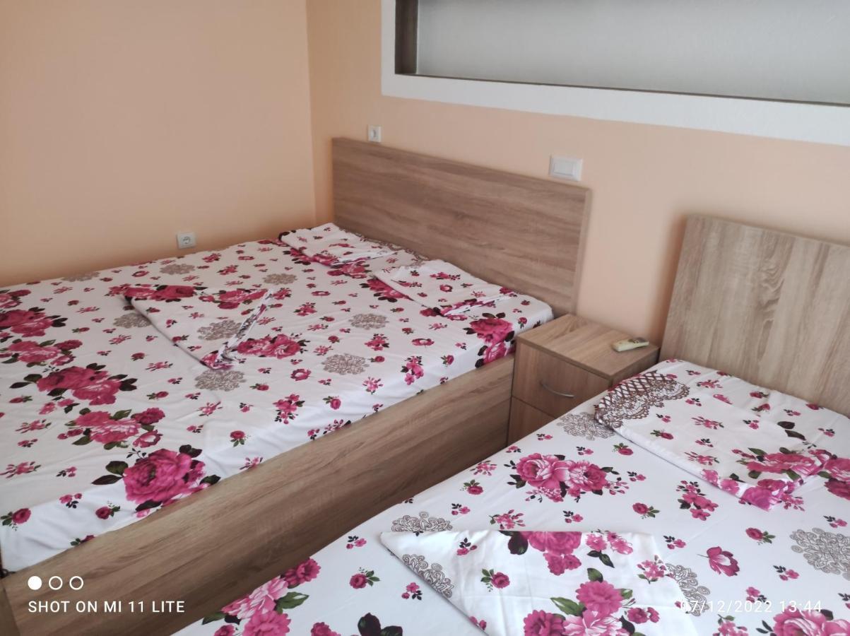 Grandino Holiday Rooms&Apartments Ulcinj Exterior photo